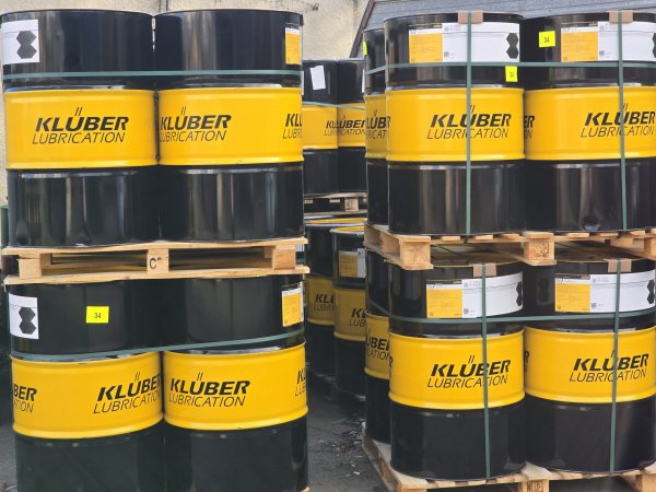 Смазка KLUBERFLUID C-F 3 Ultra в бочках 180 кг на складе